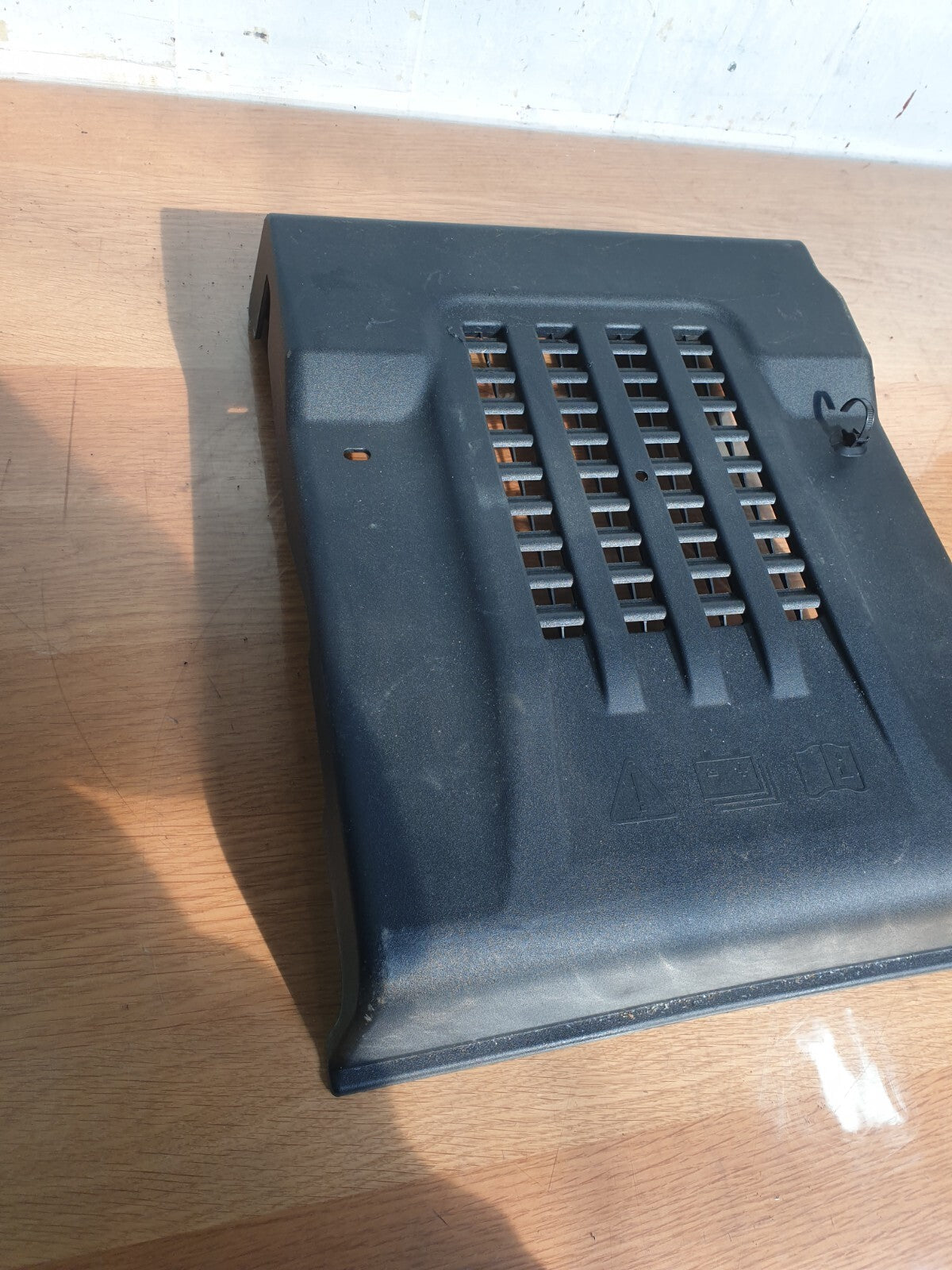 FORD FOCUS ACTIVE X 1.0 PETROL 2021 BATTERY TRAY COVER LX7B10A686ACW Warranty - Image 3
