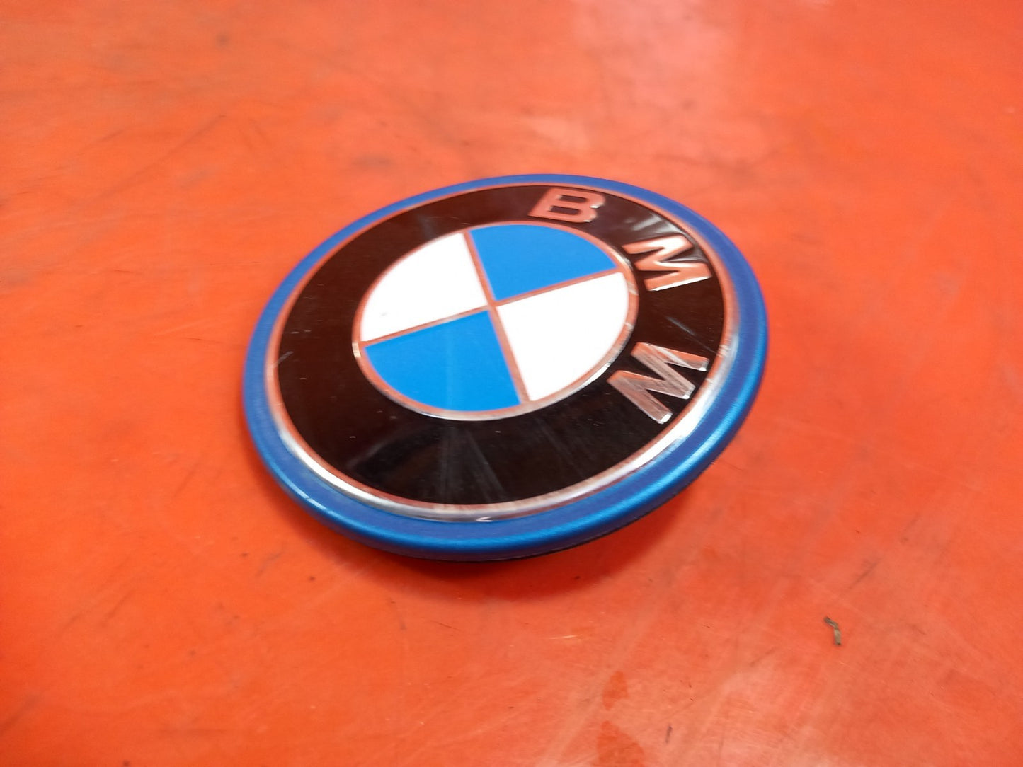 BMW G30 G31 LCI G20 Bonnet Hood Badge 5A24572 Warranty xAA - Image 4