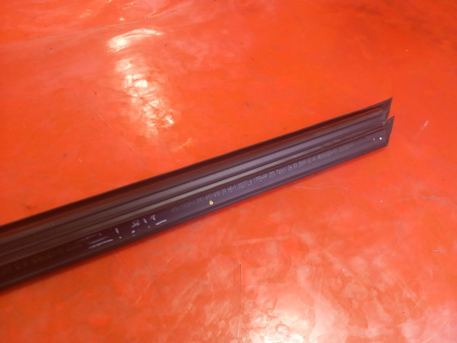 BMW X3 G01 M40D 3.0 Diesel 2019 Front Left Door Window Inner Seal 7393417 A393 - Image 9