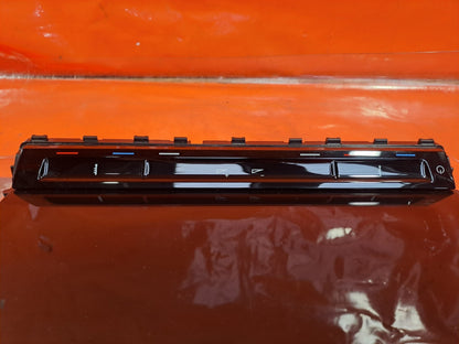 ebay-src:https://i.ebayimg.com/00/s/mtiwmfgxnjaw/z/riaaaeswz0vpgehg/$_57.jpg