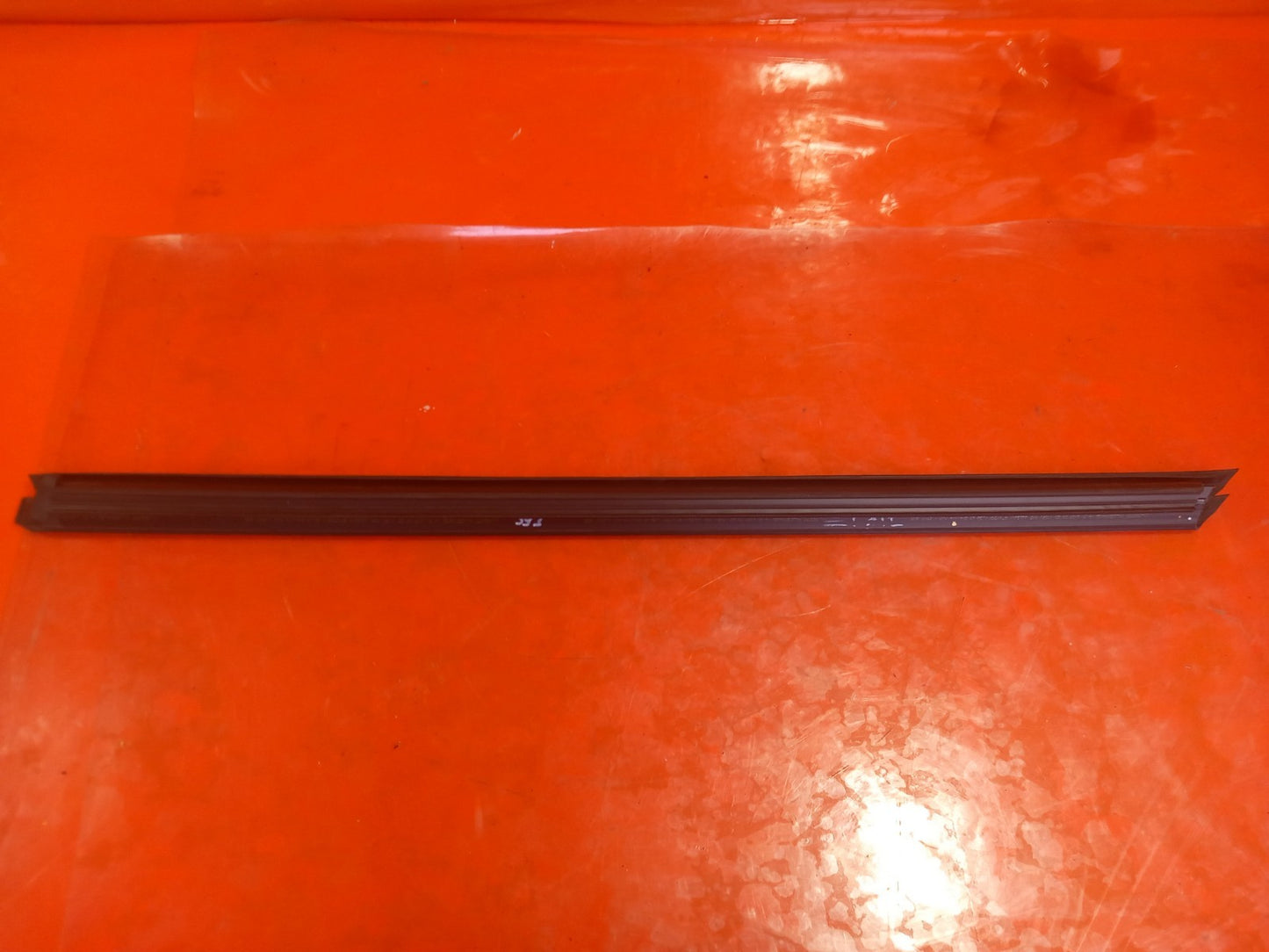 BMW X3 G01 M40D 3.0 Diesel 2019 Front Left Door Window Inner Seal 7393417 A393 - Image 6