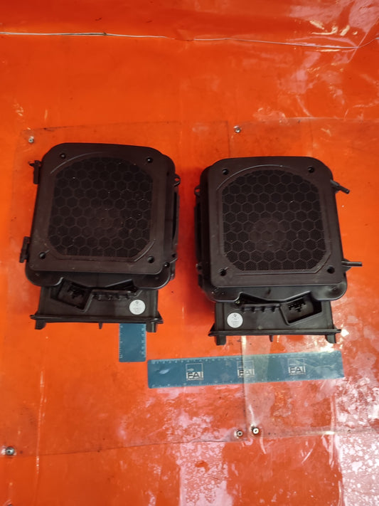 ✅BMW X1 F48 2.0 PETROL 2018 FRONT LEFT & RIGHT SPEAKERS 9275996 9275995 Warranty - Image 1