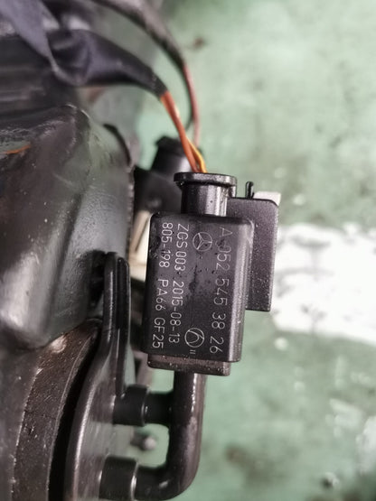 MERCEDES C200 W205 2.0 PETROL 2015 WINDSCREEN WASHER BOTTLE A2058600260 - Image 5