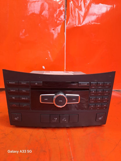 ✅2013 MERCEDES E CLASS W212 MULTIMEDIA RADIO PLAYER HEAD UNIT A2129006417 A271 - Image 1