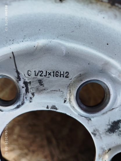✅VW CRAFTER CR35 2.0 DIESEL 2017 ALLOY WHEEL WITH TYRE 235/65 R16С A0014014802 - Image 7
