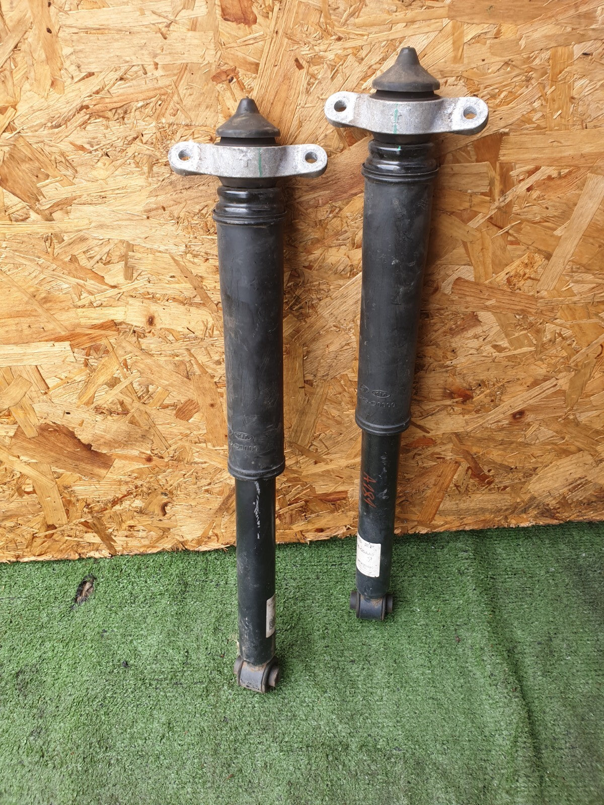 ✅2022 HYUNDAI I20 MK3 PAIR OF REAR SHOCK ABSORBERS 55300Q0AA0 + WARRANTY A181 - Image 1