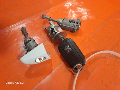✅PEUGEOT 308 1.5 DIESEL 2019 LOCK SET & KEY 9674001080 Warranty A309 - Image 1