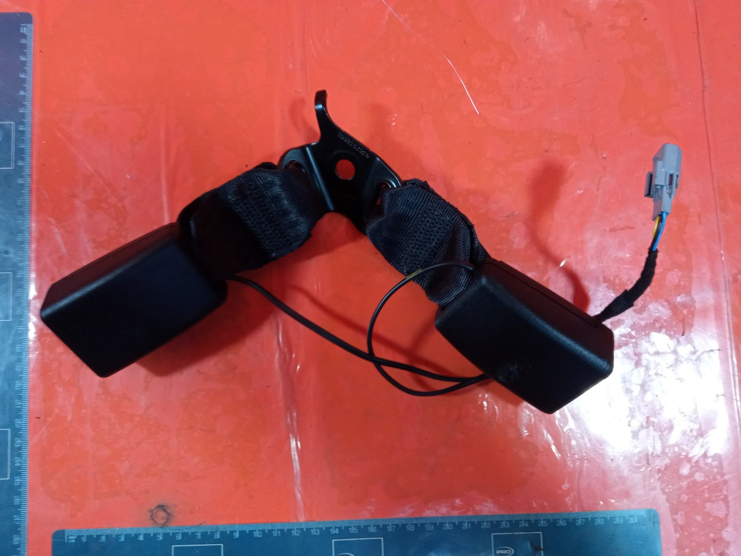 ✅Dacia Duster Journey 1.3 Petrol 2024 Rear Middle Seat Buckle 638253800B A364 - Image 3