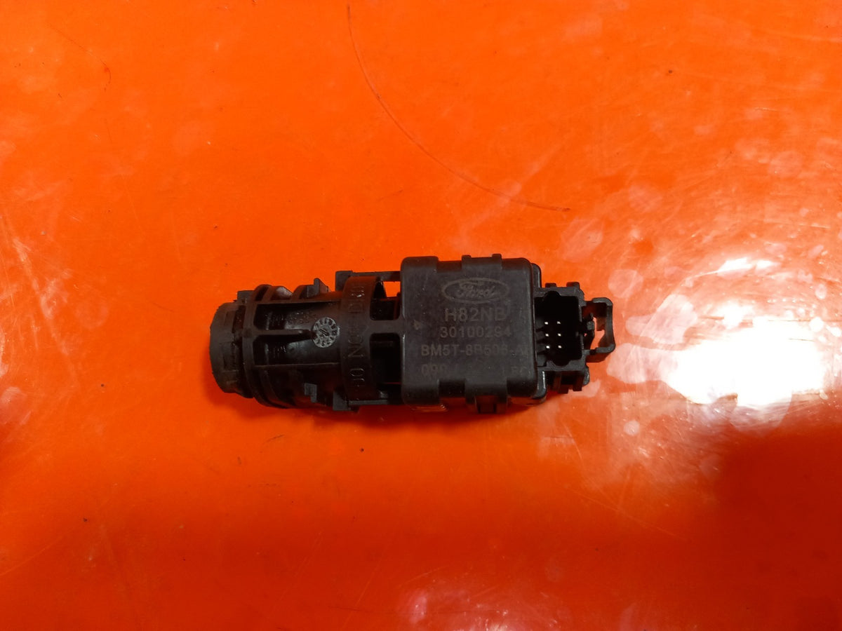 ebay-src:https://i.ebayimg.com/00/s/mtiwmfgxnjaw/z/eguaaeswnpjqvwqu/$_57.jpg
