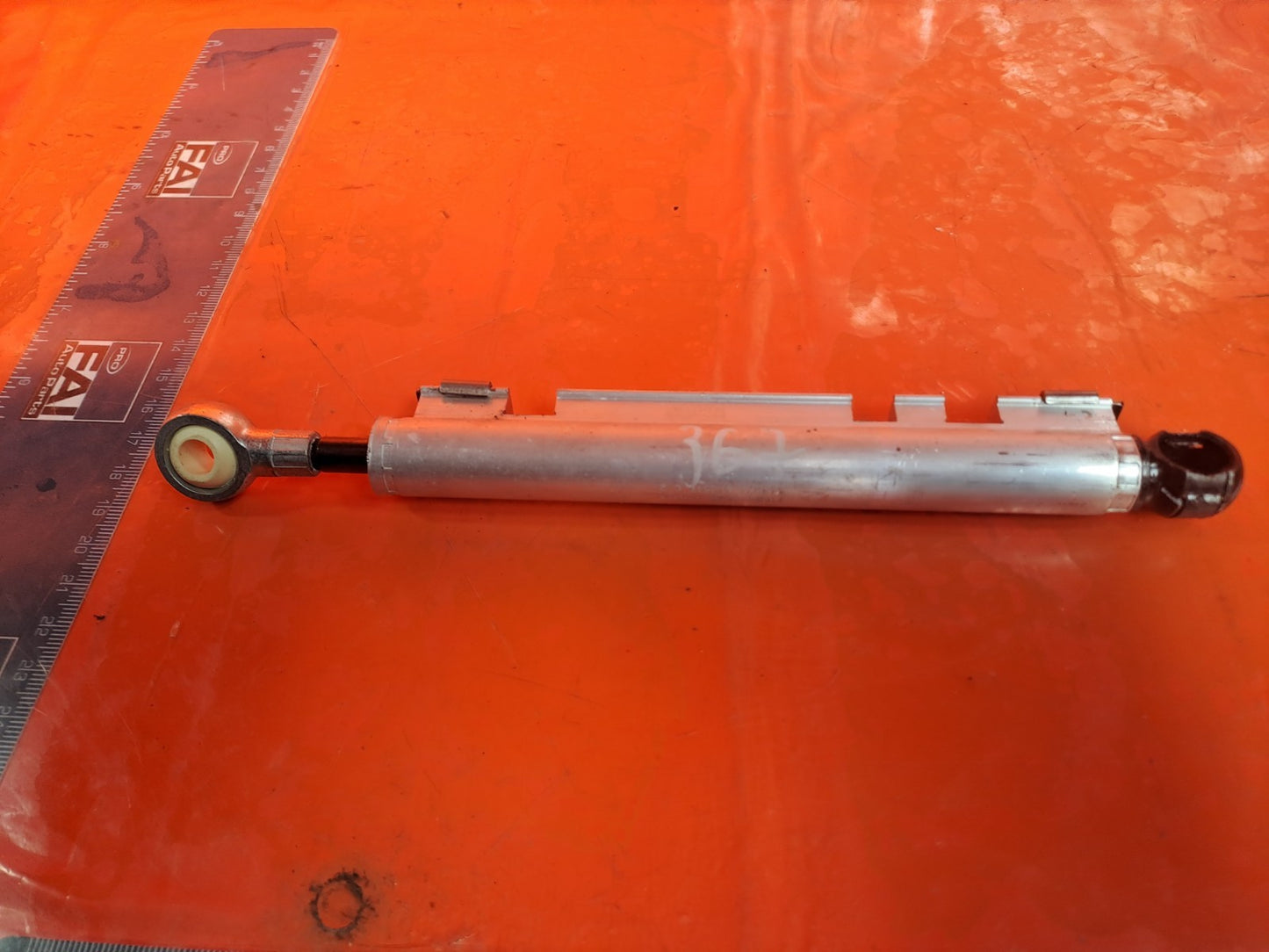 ✅BMW F33 420D M SPORT 2.0 DIESEL 2015 FOLDING ROOF HYDRAULIC CYLINDER STRUT A367 - Image 2
