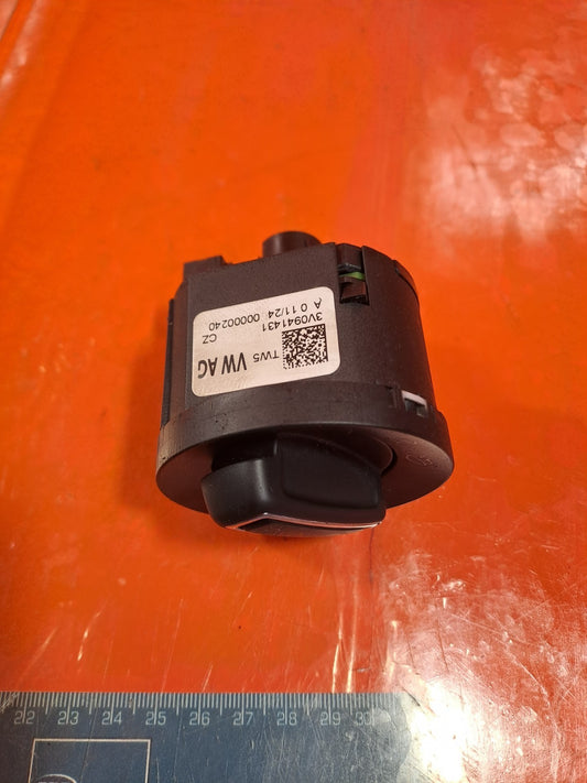 ✅SKODA KAMIQ Se 1.5 PETROL 2024 HEADLIGHT CONTROL SWITCH 3V0941431 Warranty A319 - Image 2