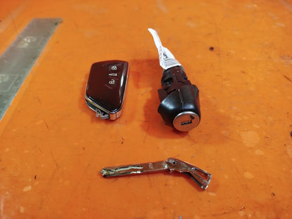 ✅CUPRA BORN V2 Ev 2023 IGNITION WITH KEYS Warranty A272 - Image 1