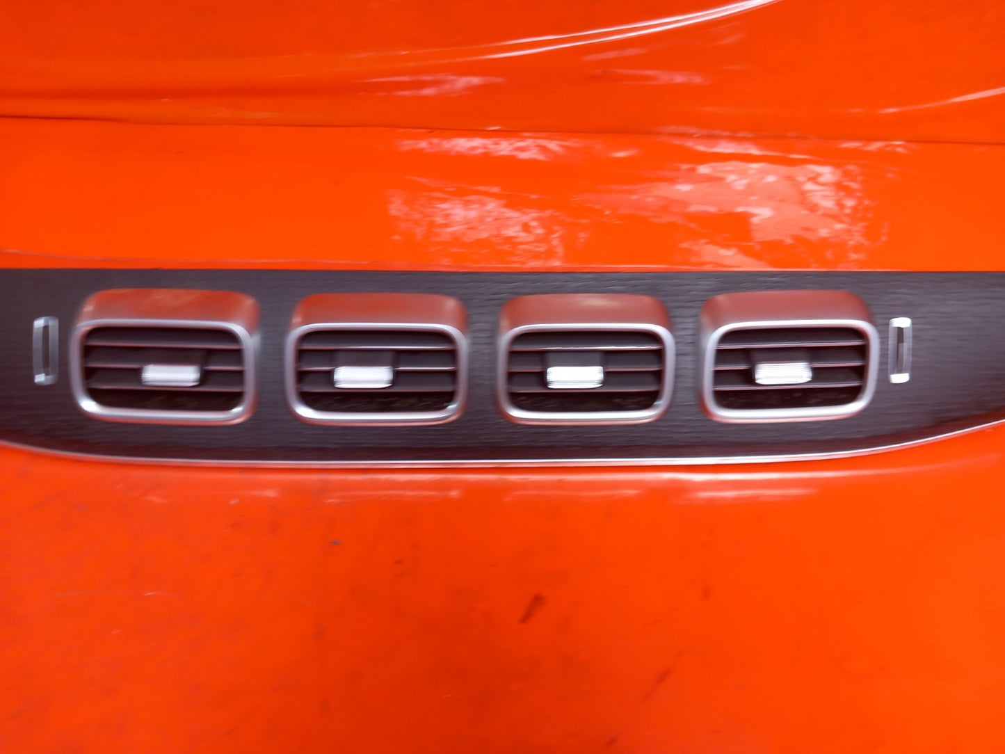 Mercedes Gle 450D AMG 3.0 Diesel 2025 Dashboard Air Vents A1676804002 A397 - Image 4
