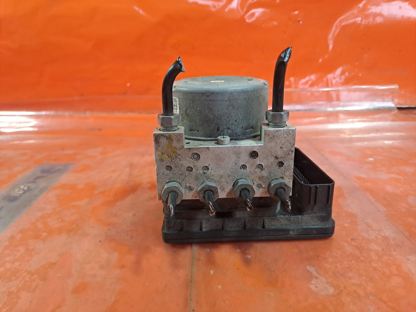 ebay-src:https://i.ebayimg.com/00/s/mtiwmfgxnjaw/z/vraaaeswhftppo4i/$_57.jpg