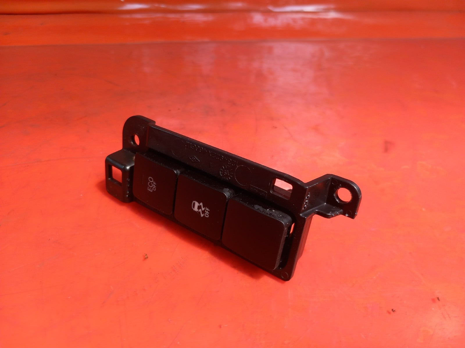 2021 Mercedes W415 Citan Traction Control Switch 1234922X Warranty A399 - Image 2