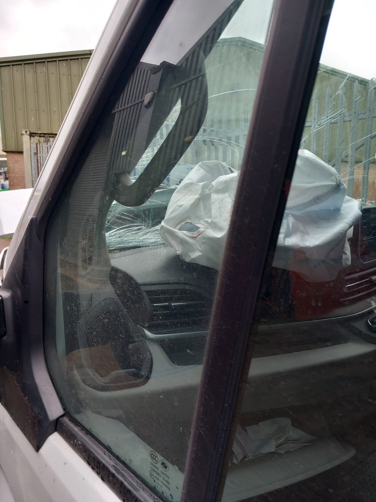 2023 Maxus Deliver 9 Front Left Quarter Window Glass Warranty A425 - Image 3