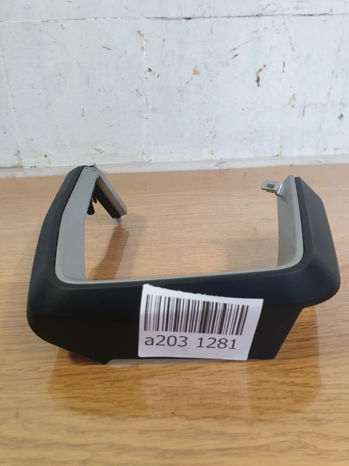 ✅Audi A1 Sport 1.0 Petrol 2020 Dashboard Air Vent Right Surround Trim 82C857237  - Image 4