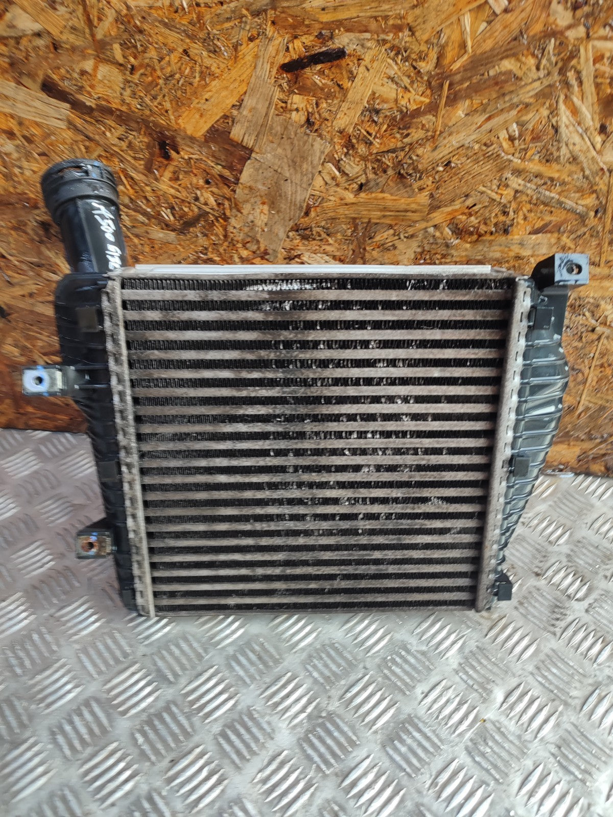 ✅2009 AUDI Q7 4L S LINE RIGHT INTERCOOLER RADIATOR 7L6145804 + WARRANTY - Image 1