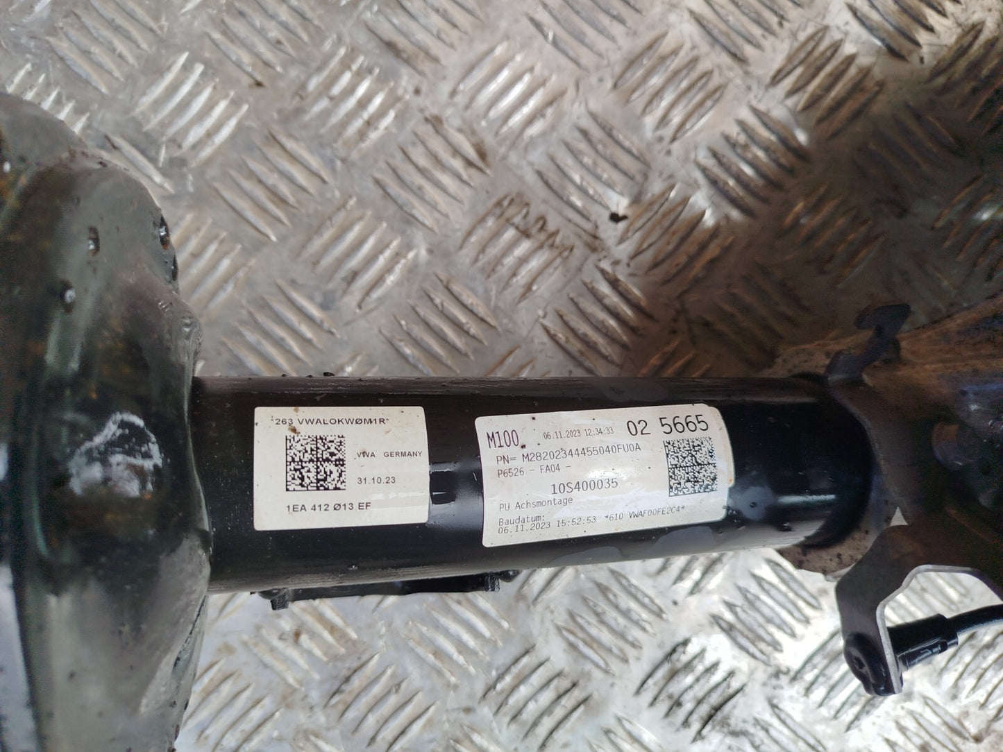 ✅CUPRA BORN V2 Ev 2023 FRONT RIGHT SUSPENSION LEG SHOCK ABSORBER HUB 1EA412013EF - Image 6