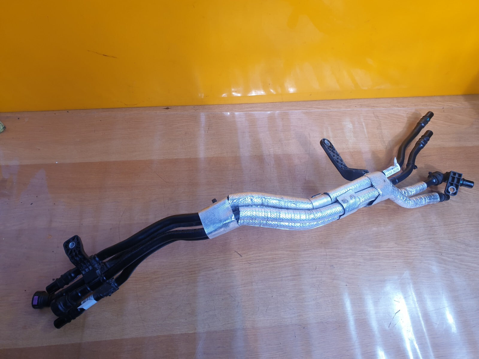 ebay-src:https://i.ebayimg.com/00/s/mtiwmfgxnjaw/z/gimaaoswlzvmo9sb/$_57.jpg