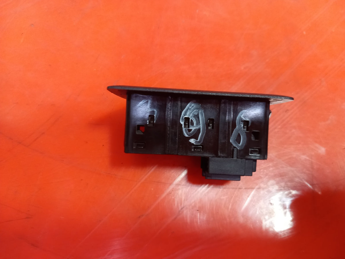 ebay-src:https://i.ebayimg.com/00/s/mtiwmfgxnjaw/z/jkwaaeswocnqgbck/$_57.jpg