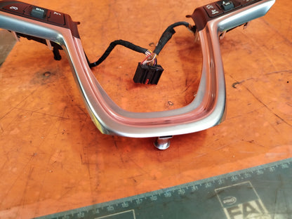 ebay-src:https://i.ebayimg.com/00/s/mtiwmfgxnjaw/z/2eqaaoswxe1ouhh~/$_57.jpg