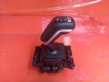 Land Rover Defender L663 3.0 Diesel 2025 Auto Gear Lever Selector N8B27E453BA - Image 4