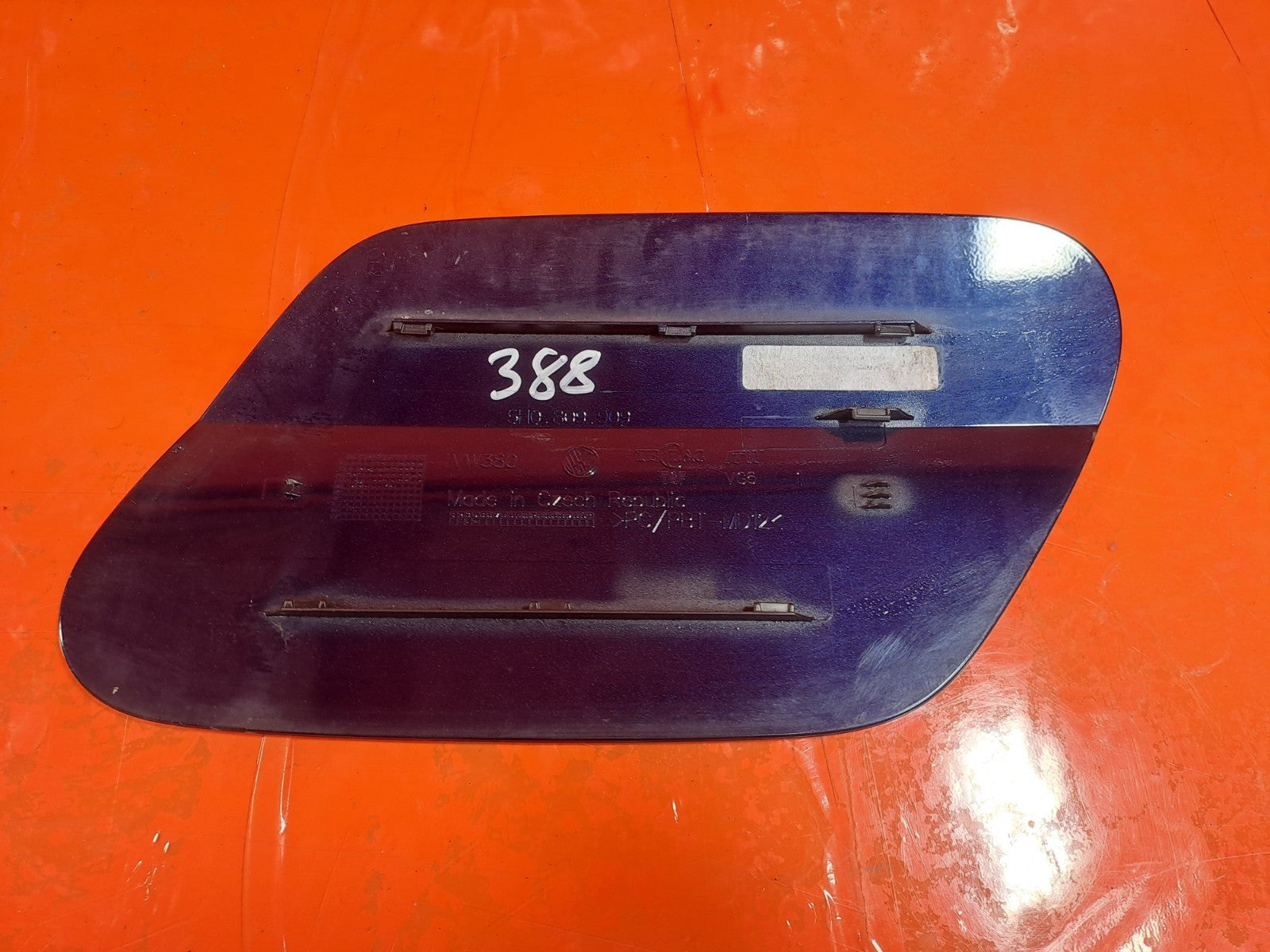 ✅2022 VW Golf GTE Fuel Filler Flap Blue (C5B) 5H0809909 + Warranty A388 - Image 4