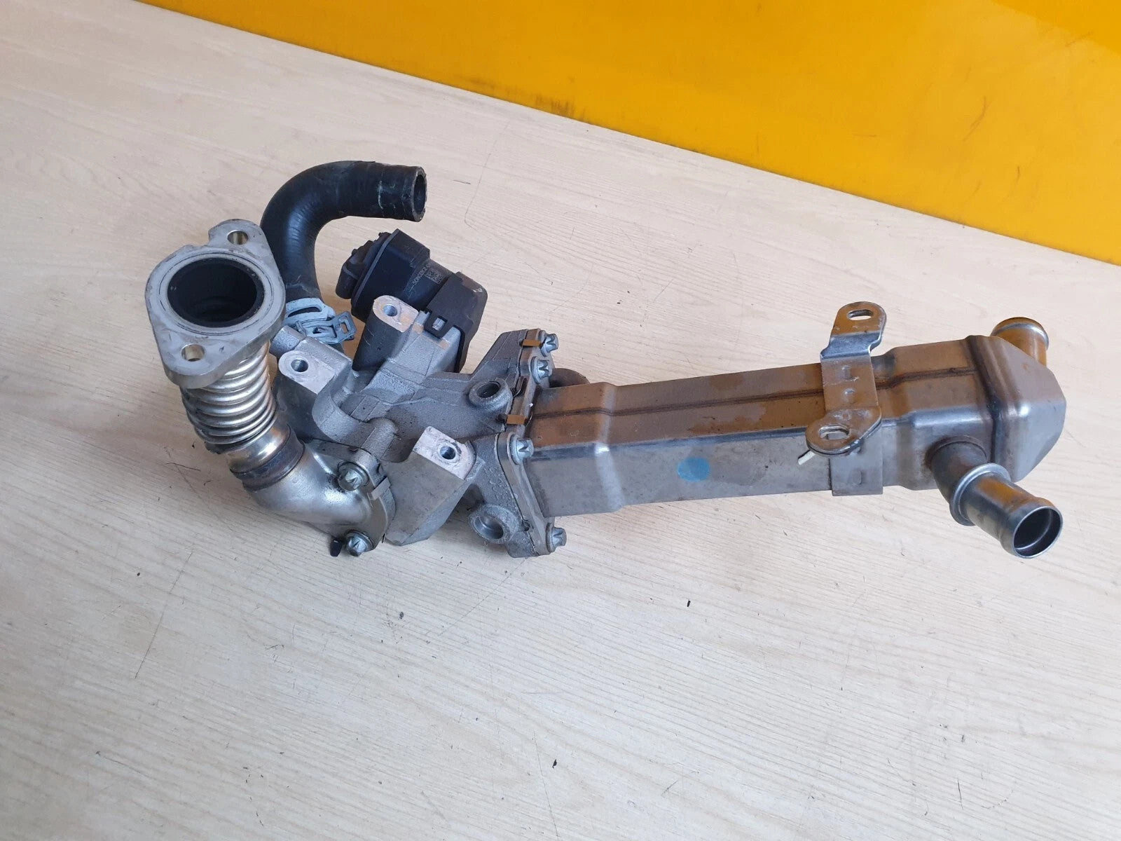 ebay-src:https://i.ebayimg.com/00/s/mtiwmfgxnjaw/z/p3iaaeswnlzp-va4/$_57.jpg