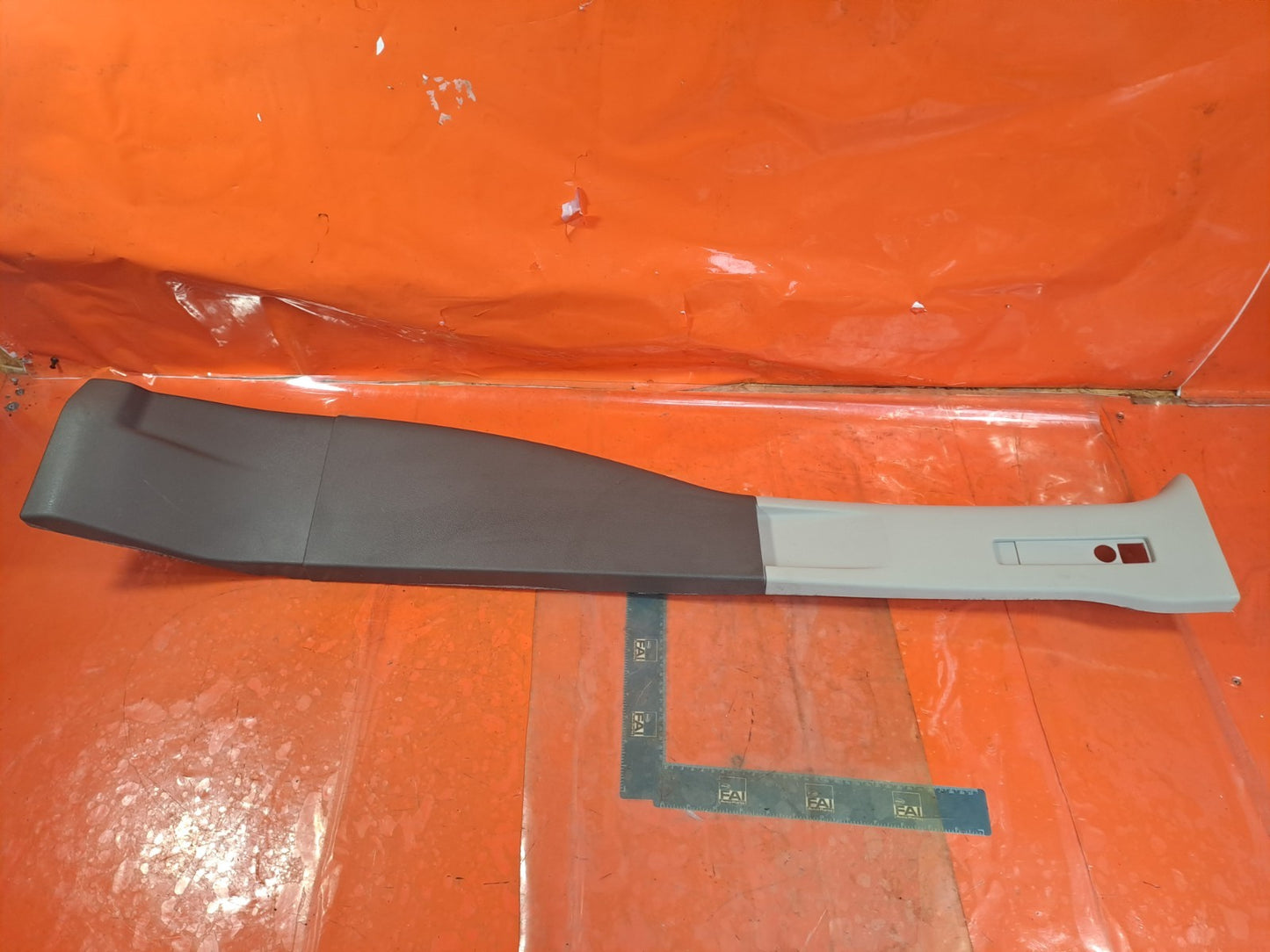 ✅2023 FORD TRANSIT CUSTOM RIGHT SIDE B PILLAR TRIM KK21-V243W12-AB A343 - Image 3