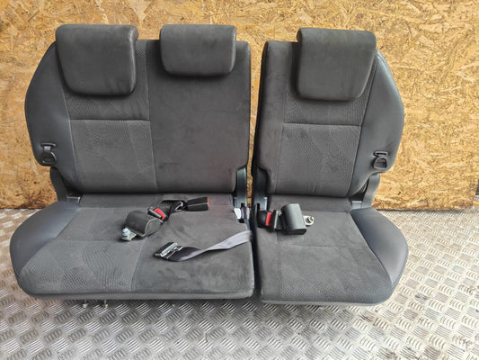 ✅Toyota Sienna 3rd row seats with seat belts camper conversion folding xAA - Image 1