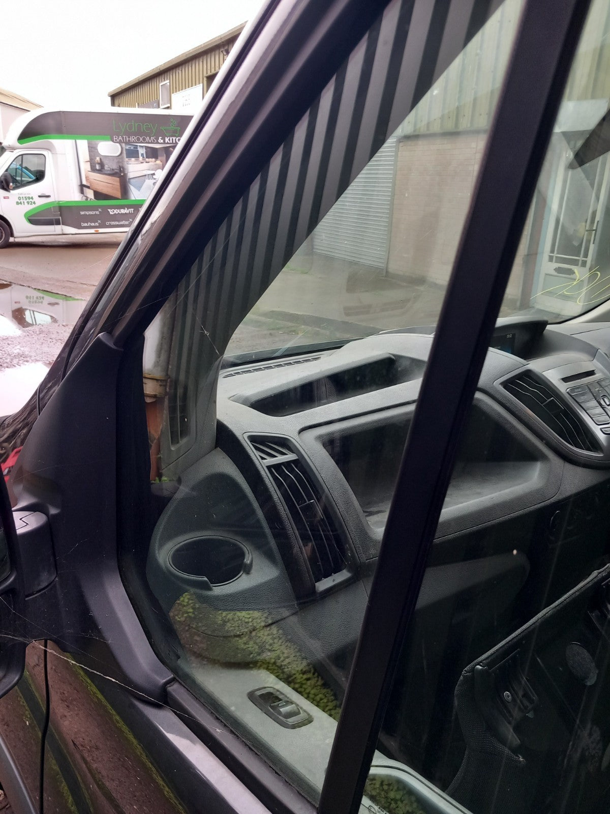 2019 Ford Transit 310 Front Left Quarter Window Glass BK31-V21419-A A424 - Image 1
