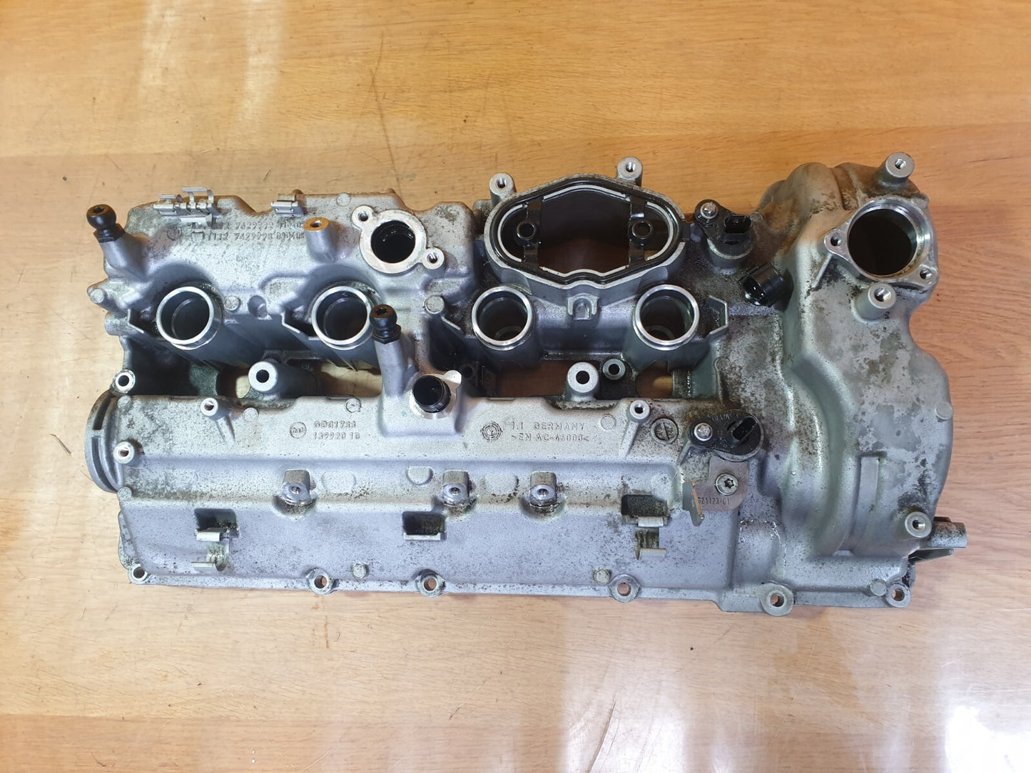 ✅2014 BMW 5 SERIES F11 4.4P ENGINE ROCKER VALVE COVER RIGHT SIDE + WARRANTY A153 - Image 12