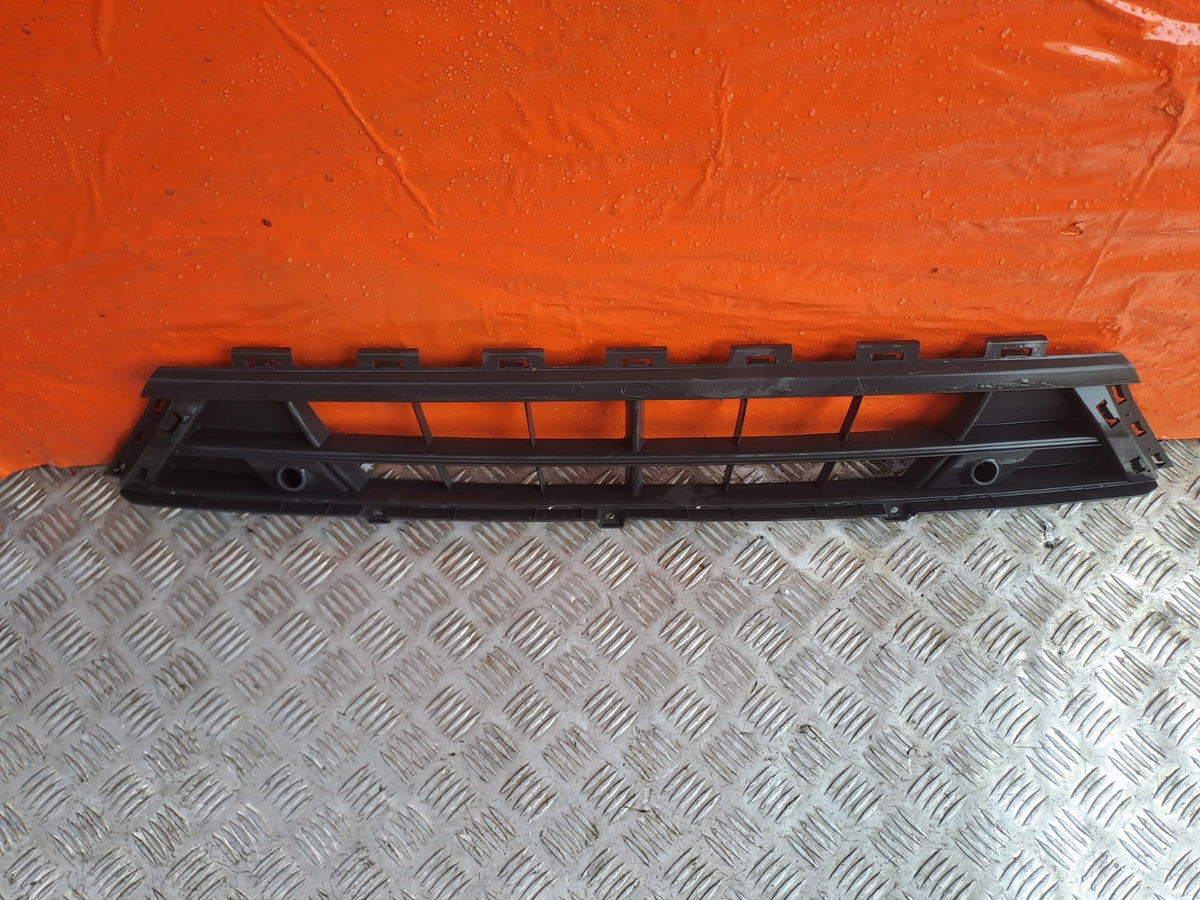 2015 Ford Tourneo Custom Front Bumper Lower Grille BK21-17K946-AA Warranty A371 - Image 2