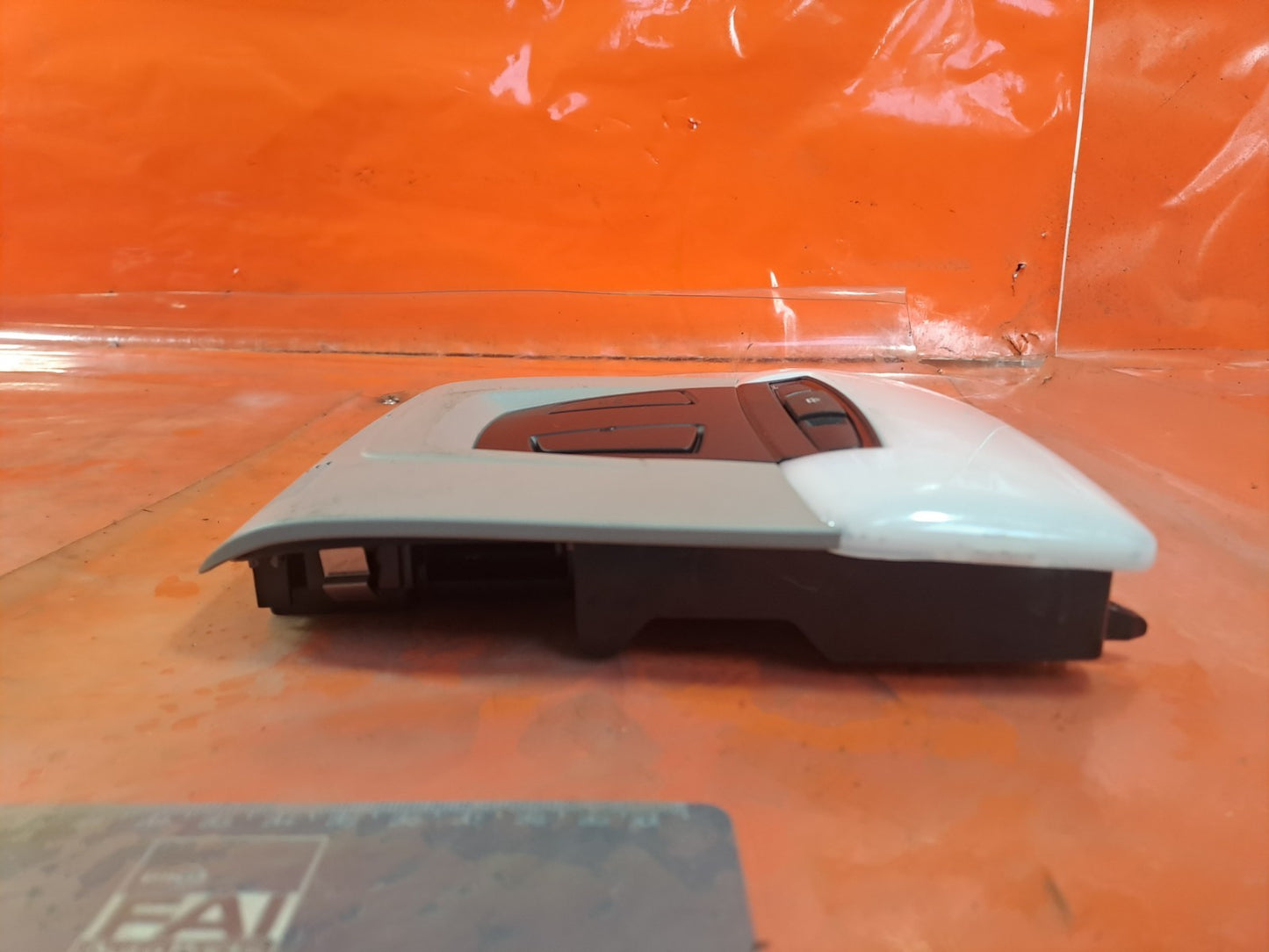 ebay-src:https://i.ebayimg.com/00/s/mtiwmfgxnjaw/z/v5saaeswvuppppon/$_57.jpg
