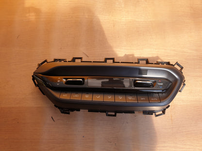 HYUNDAI I20 ULTIMATE 1.0 PETROL 2023 CLIMATE CONTROL SWITCH PANEL 97250-Q0700 - Image 1