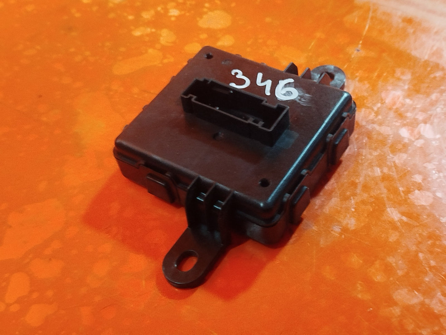 ebay-src:https://i.ebayimg.com/00/s/mtiwmfgxnjaw/z/qcuaaeswmhdpeyjt/$_57.jpg
