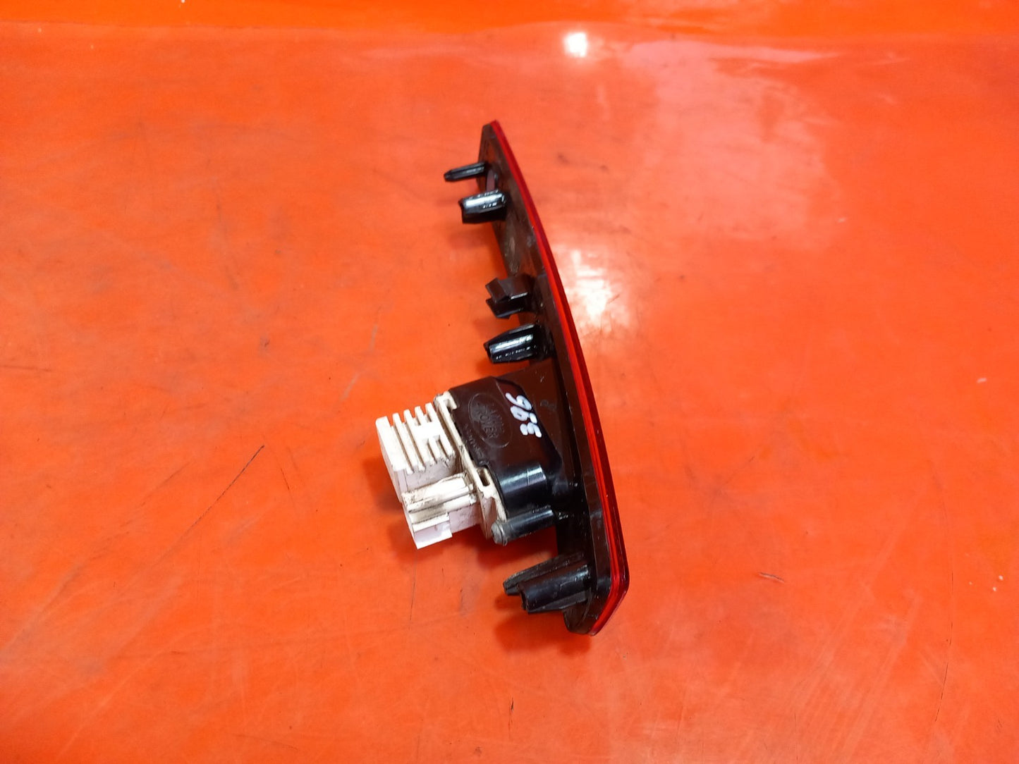 2025 Land Rover Defender L663 Rear Left Fog Light L8B2-15K273-A Warranty A396 - Image 8