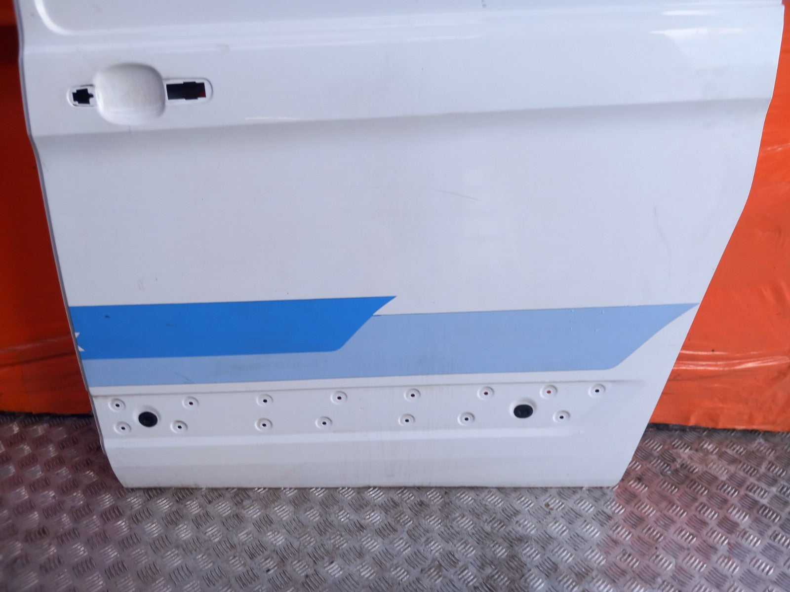 Ford Transit Custom 2021 Left Side Sliding Door Frozen White Warranty A390 - Image 3