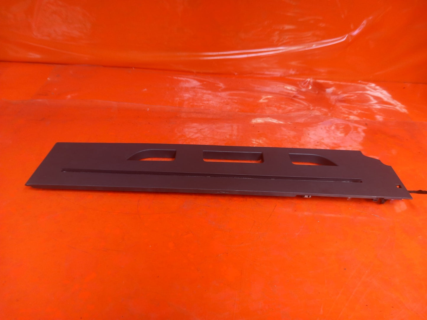 Land Rover Defender L663 3.0 Diesel 2025 Dashboard Trim Light Strip L8B204326DEW - Image 6