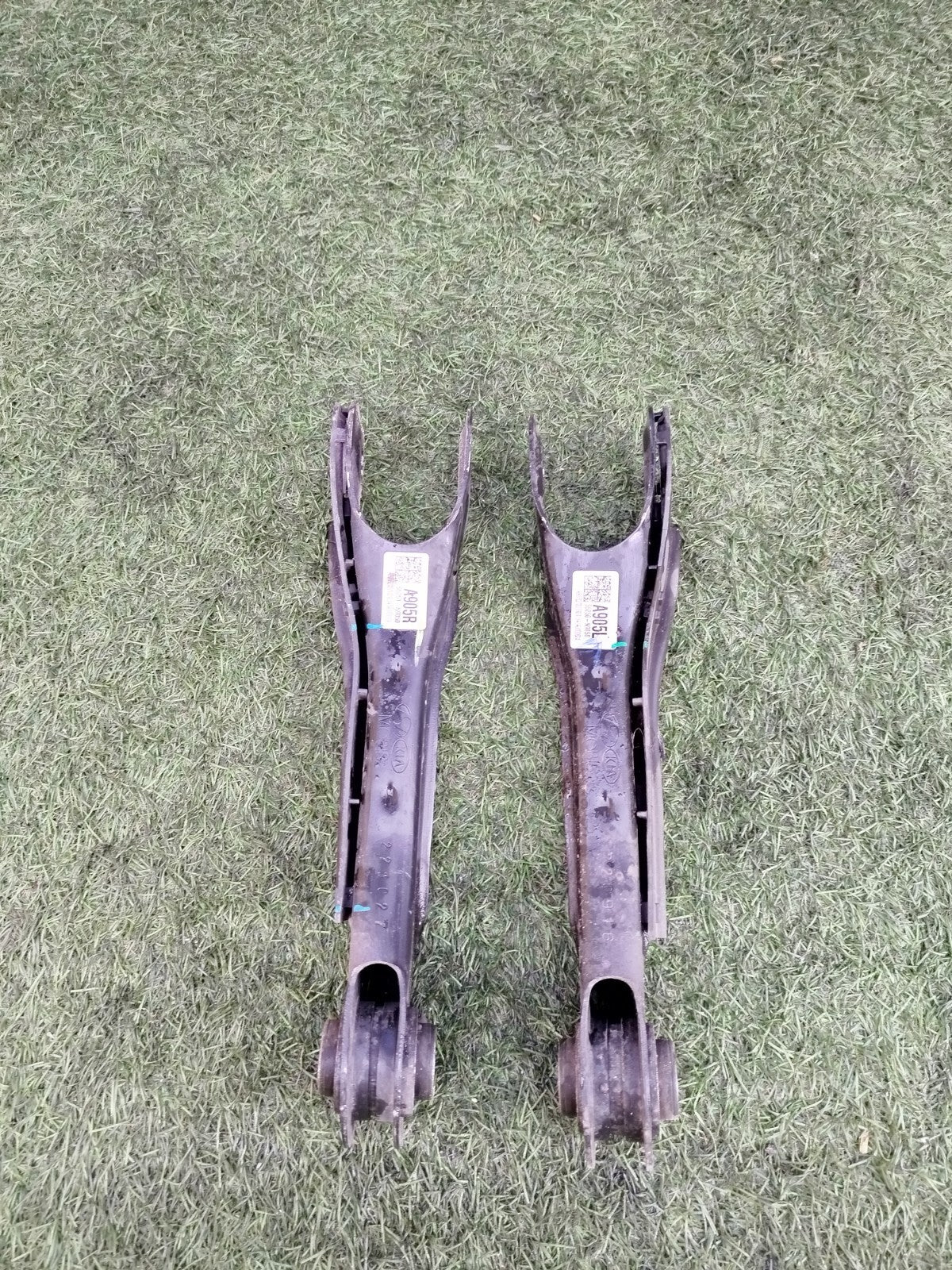 ✅HYUNDAI TUCSON MK4 1.6 PETROL 2023 REAR CONTROL ARMS PAIR 55250-N9050 A248 - Image 2