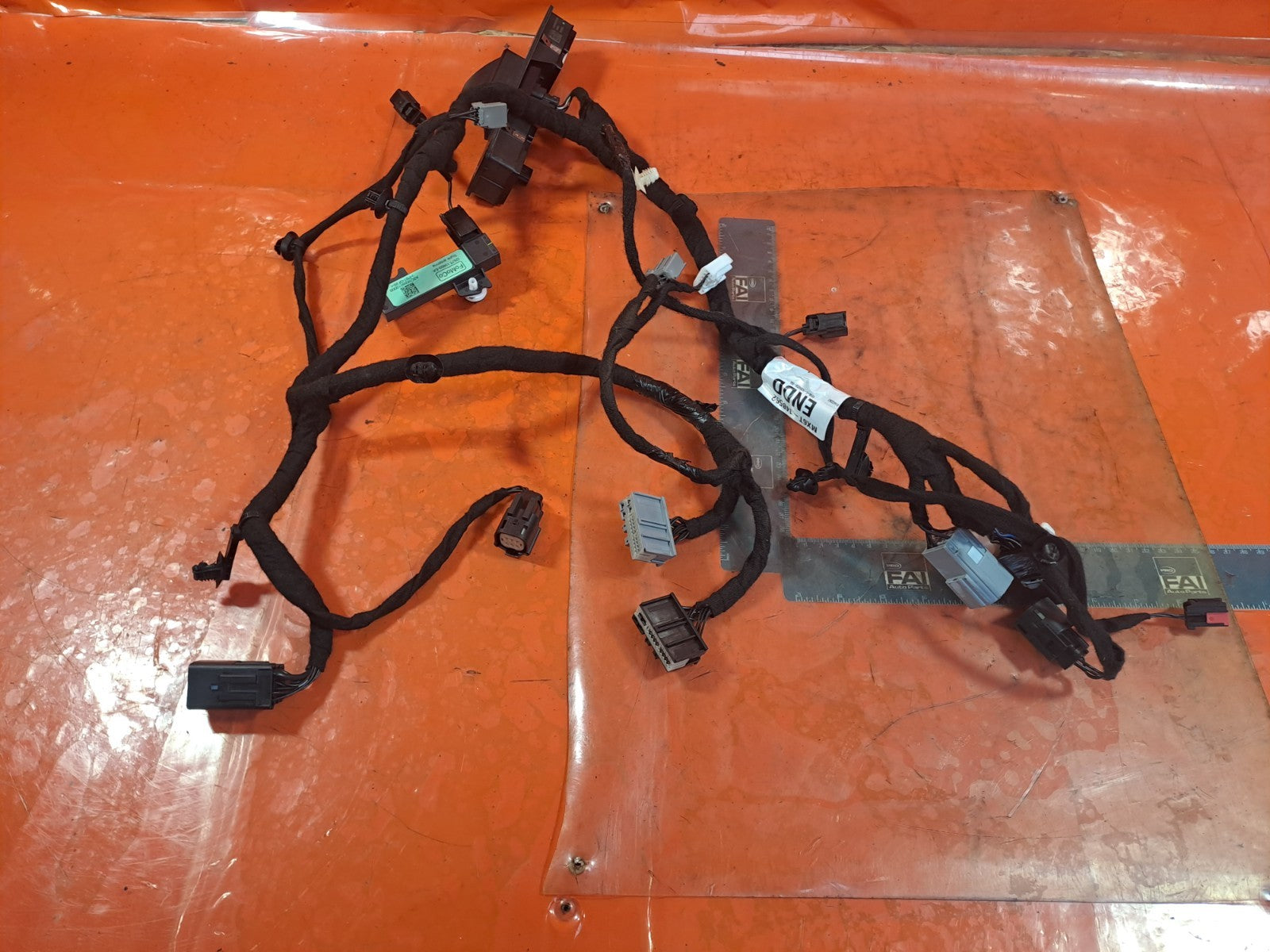 ebay-src:https://i.ebayimg.com/00/s/mtiwmfgxnjaw/z/apmaaesw2zhpk2he/$_57.jpg