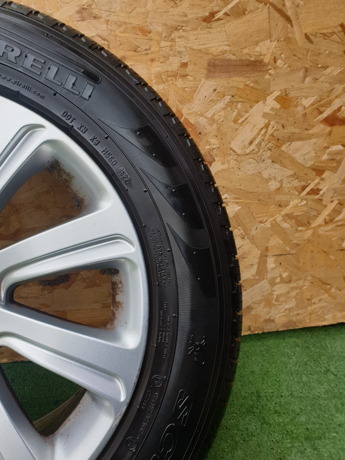 ✅2015 LAND ROVER DISCOVERY SPORT L550 ALLOY WHEEL & TYRE 235/60 R18 FK72-1007-BB - Image 2