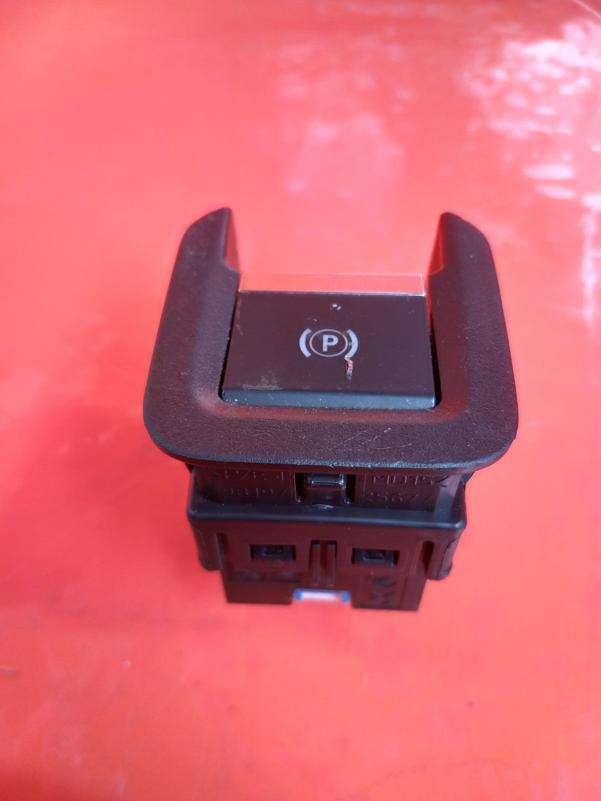 Citroen Berlingo 650 1.5 Diesel 2021 Handbrake Switch Button 9813146377 A415 - Image 12