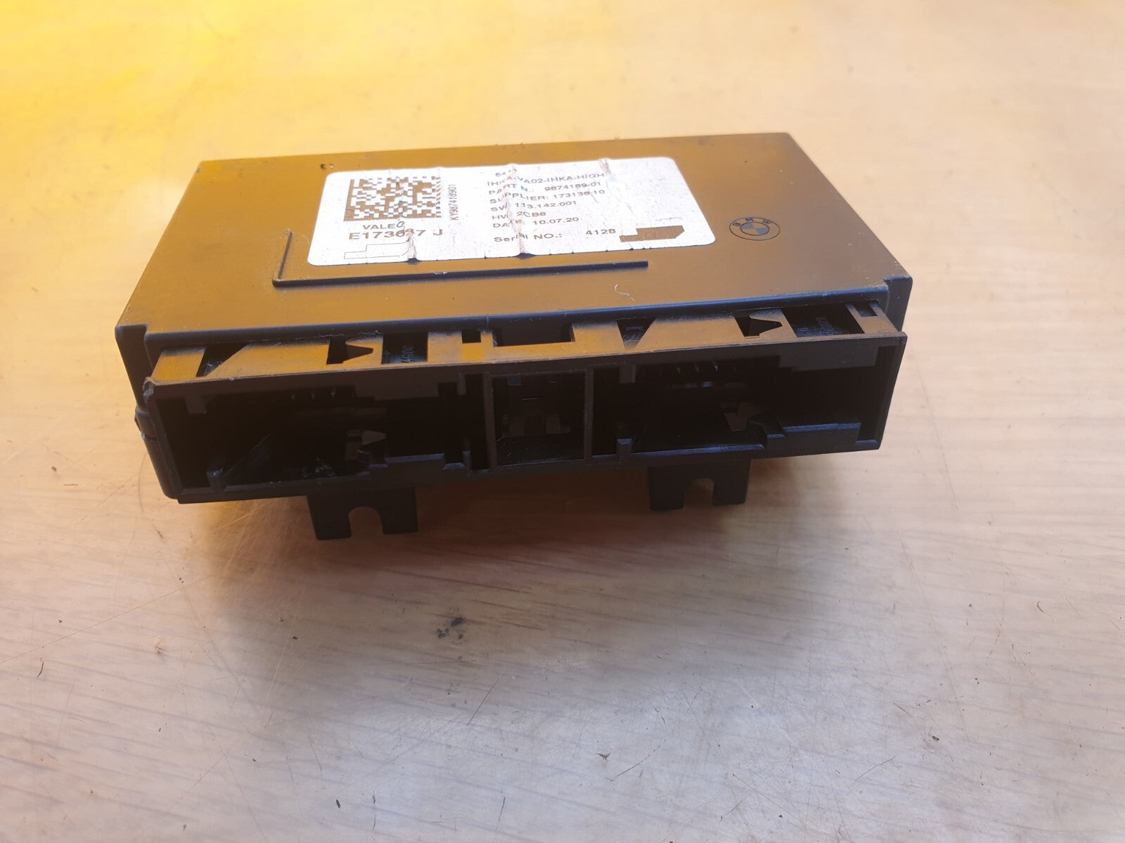 ebay-src:https://i.ebayimg.com/00/s/mtiwmfgxnjaw/z/sbgaaoswxfxl-~kg/$_57.jpg