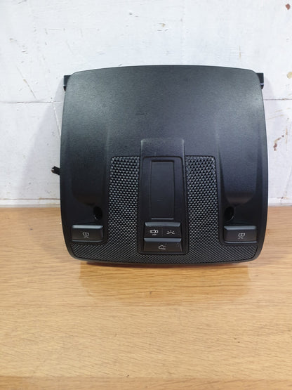 MERCEDES B CLASS W246 1.8 DIESEL 2012 INTERIOR ROOF LIGHT A0009006801 Warranty - Image 1