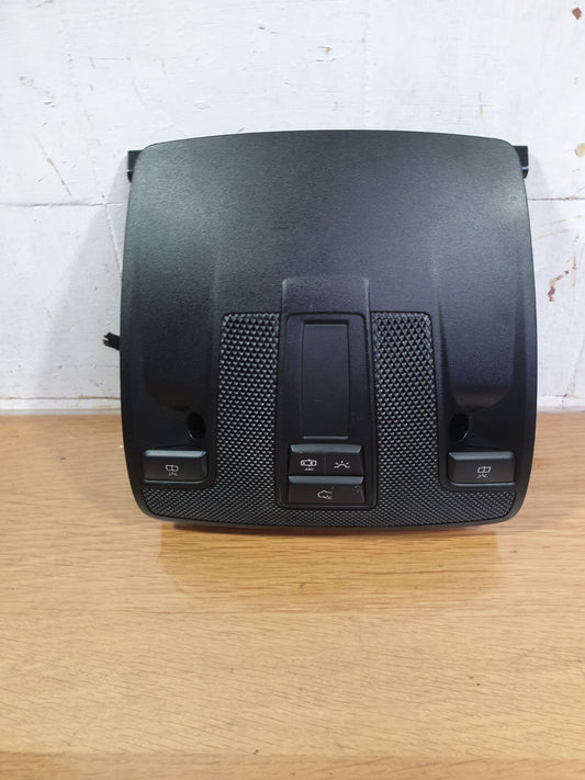 MERCEDES B CLASS W246 1.8 DIESEL 2012 INTERIOR ROOF LIGHT A0009006801 Warranty - Image 1
