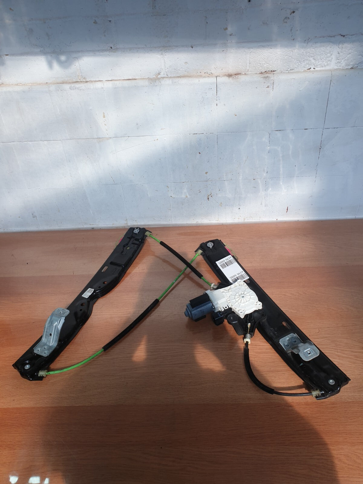 ✅Jaguar F-Pace 3.0 Petrol 2017 REAR LEFT WINDOW REGULATOR HK83-27001-AB Warranty - Image 1