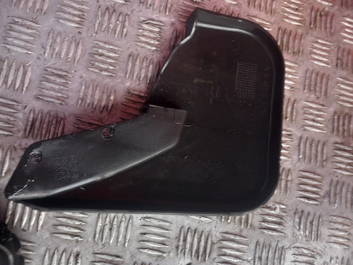 2023 Ford Transit Custom Rear Right Mudguard Trim BK21-28370-ACW Warranty A404 - Image 5