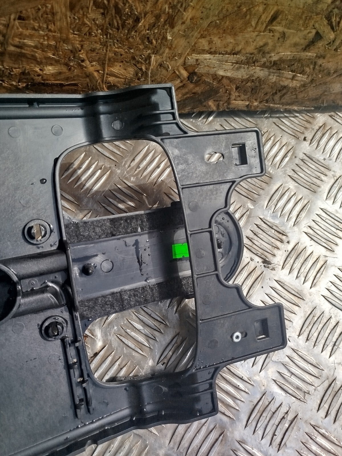 ebay-src:https://i.ebayimg.com/00/s/mtywmfgxmjaw/z/lsuaaoswfhloibyw/$_57.jpg